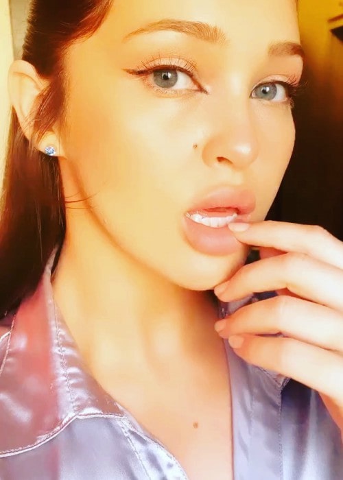 Elley Duhé in an Instagram selfie as seen in July 2019