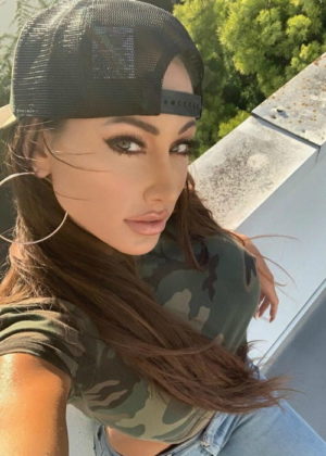 Holly Sonders Height, Weight, Age, Boyfriend, Family, Facts, Biography