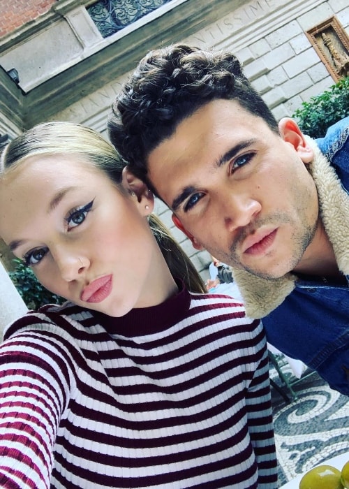 Jaime Lorente as seen while pouting for a selfie alongside Ester Expósito in October 2018