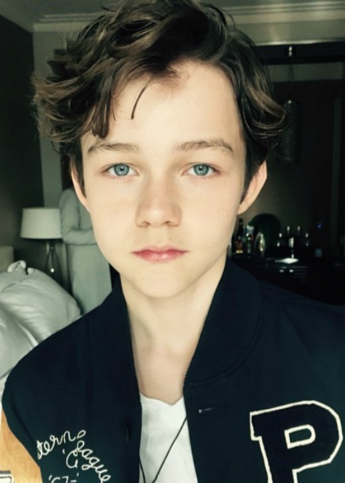 Levi Miller Height, Weight, Age, Body Statistics - Healthy Celeb