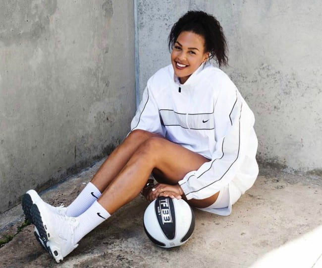 Liz Cambage Height, Weight, Age, Body Statistics - Healthy ...