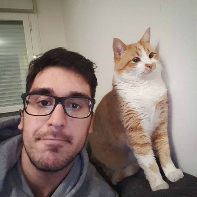 Mangel Rogel in a selfie with his cat as seen in February 2017