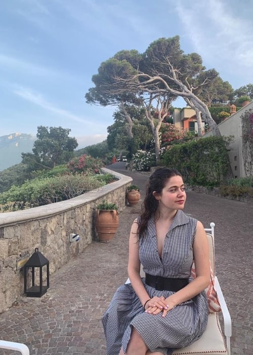Molly Gordon as seen while posing for a picture with a gorgeous setting in July 2019