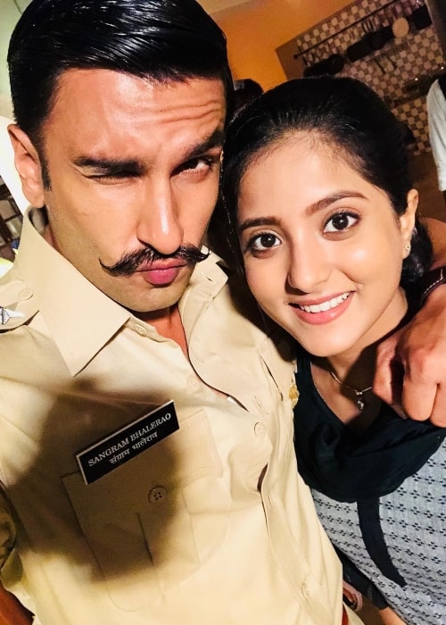 Ulka Gupta as seen in a selfie taken with actor Ranveer Singh in December 2018