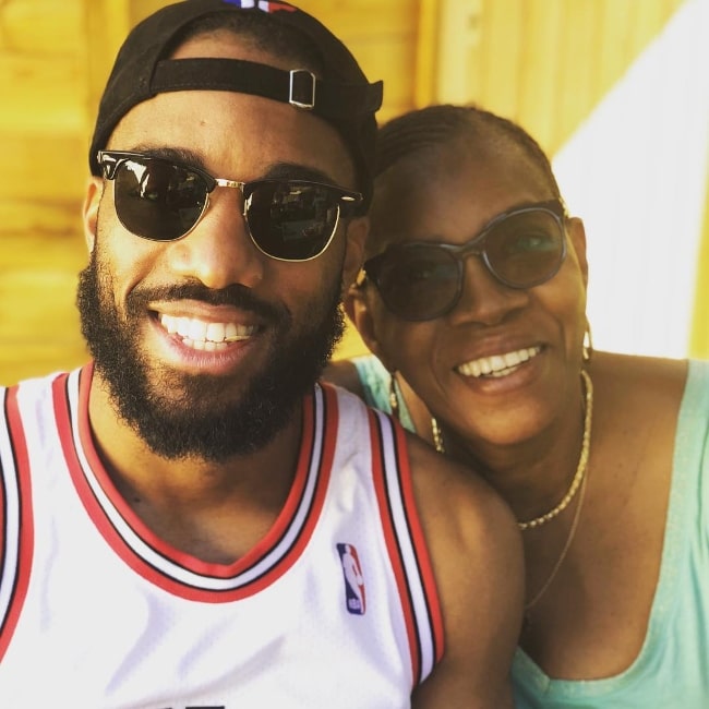 Alexandre Lacazette as seen while clicking a selfie along with his mother