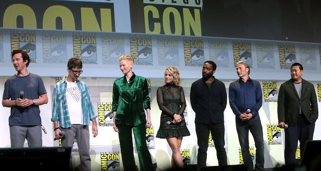 Benedict Wong with fellow actors at the 2016 San Diego Comic-Con International