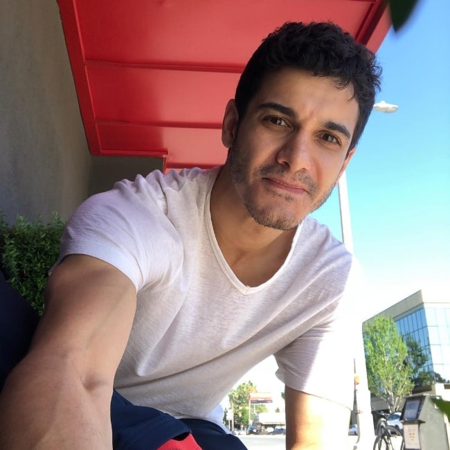 Elyes Gabel as seen while taking a selfie in April 2019