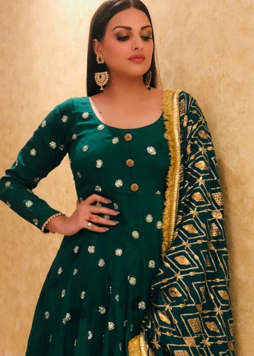 Himanshi Khurana in an Instagram post in October 2019