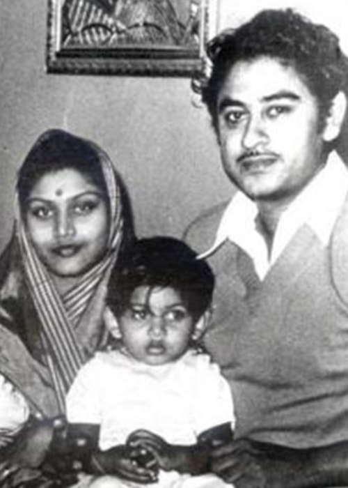 Kishore Kumar as seen in a picture with his wife Ruma Guha Thakurta and son Amit Kumar taken between 1953 to 1954