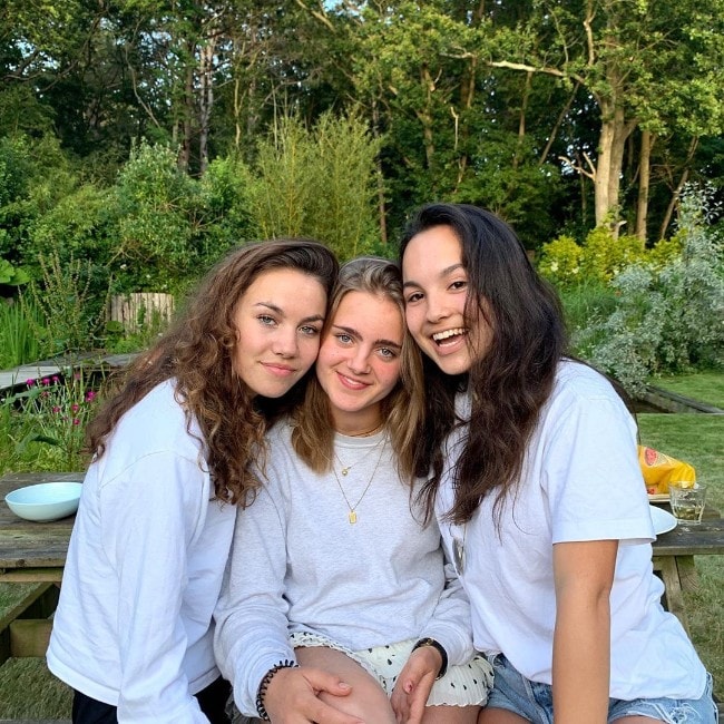 Kyra Smith with her friends as seen in June 2019