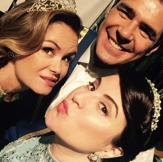 Melanie Paxson as seen while pouting and clicking a selfie along with Dan Payne and Keegan Connor Tracy in September 2019