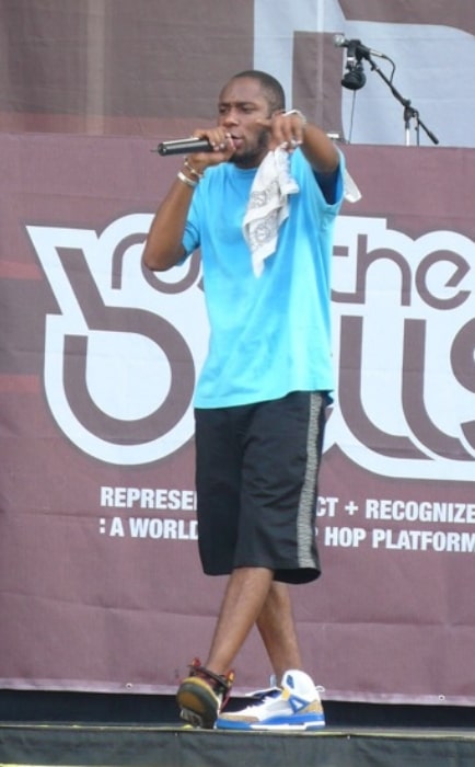 Mos Def performing during an event in August 2007