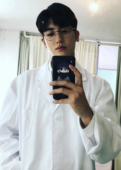 Park Hyung-sik in a selfie in October 2018