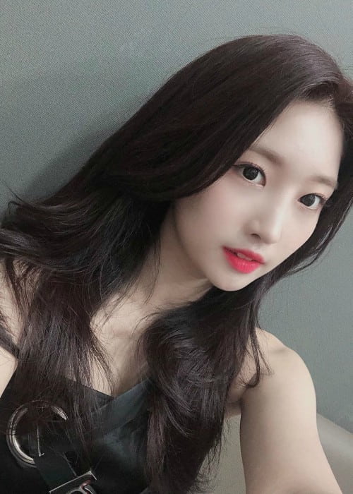 Sihyeon in a selfie in August 2019