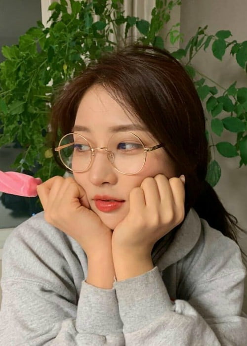 Sihyeon in an Instagram post in November 2019