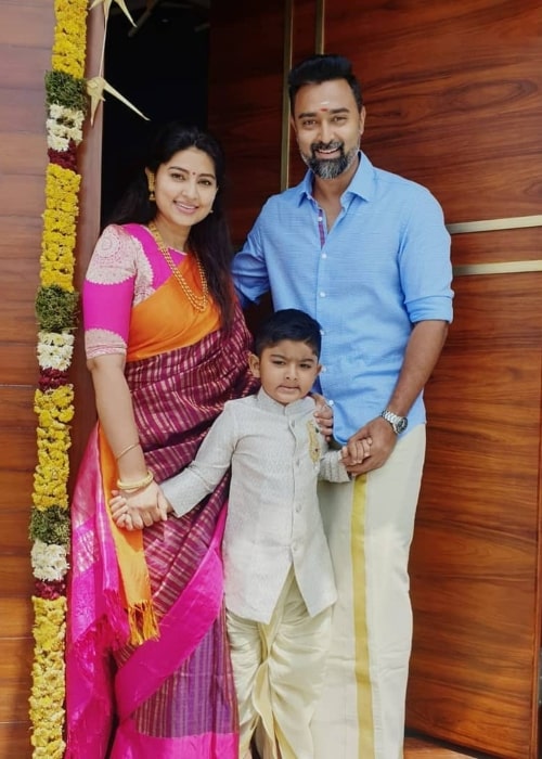 Sneha as seen in a picture taken with her husband Prasanna and son Vihaan in August 2019