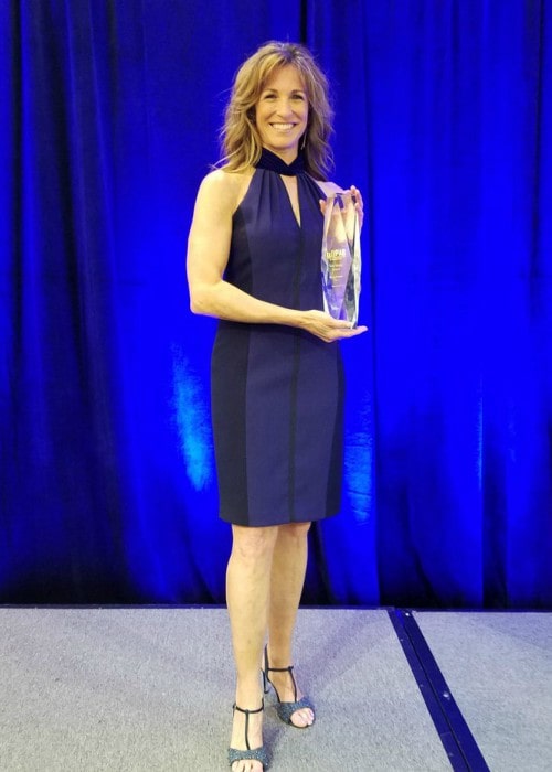 Suzy Kolber after receiving the PA Broadcasters Gold Medal Award in May 2018