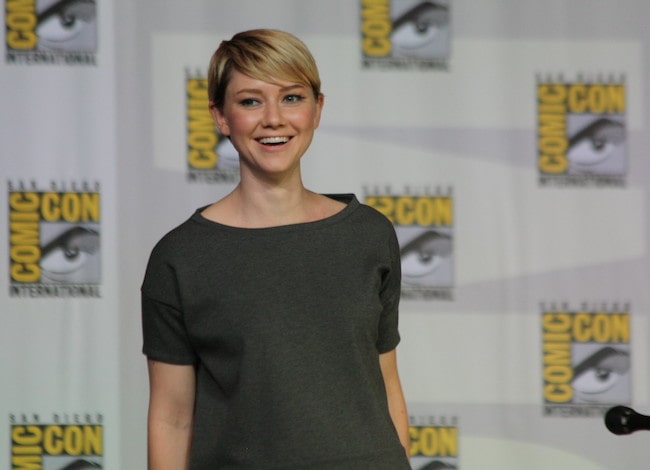 Valorie Curry bij The Following - Panel in 2013