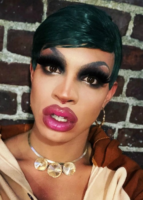 Yvie Oddly in an Instagram selfie as seen in July 2019