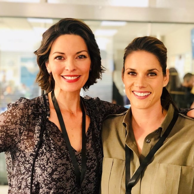 Alana de la Garza (Left) as seen while posing for a picture along with Missy Peregrym in September 2019