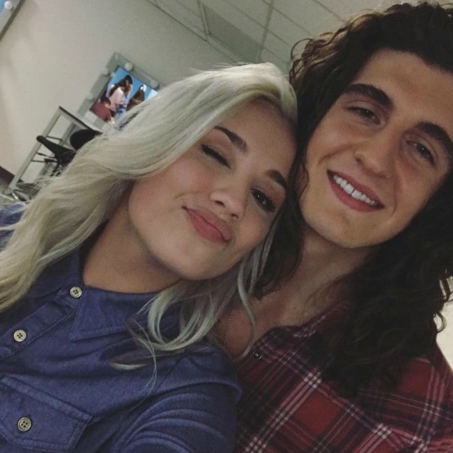 Cade Foehner and Gabby Barrett in a selfie in May 2019