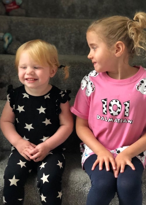 Chloe Conder as seen while smiling in a picture alongside her older sister, Sophie Conder, in September 2019