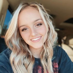 Evie Clair Height, Weight, Age, Boyfriend, Family, Facts, Biography