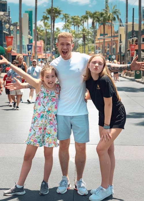 Joel Conder as seen while posing for a picture alongside his daughters, Kaci Conder (Right) and Grace Conder (Left), at Disney's Hollywood Studios in Orlando, Florida in May 2019