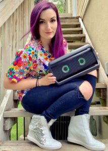 LaurenzSide Height, Weight, Age, Spouse, Family, Facts, Biography