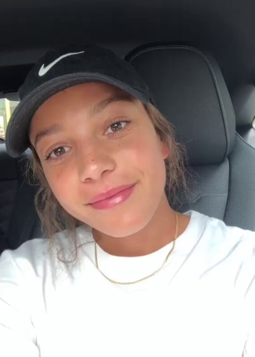 Mallory Pugh on Instagram: “happy birthday! sry I'm late :/”