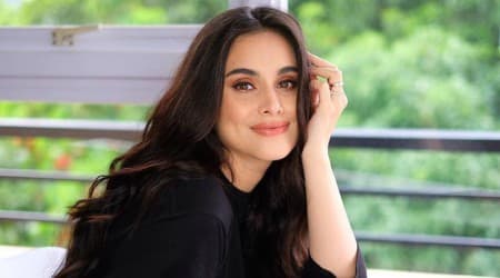 Max Collins (Actress) Height, Weight, Age, Body Statistics