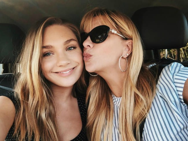 Melissa Gisoni (Right) and Maddie Ziegler in a selfie in October 2018