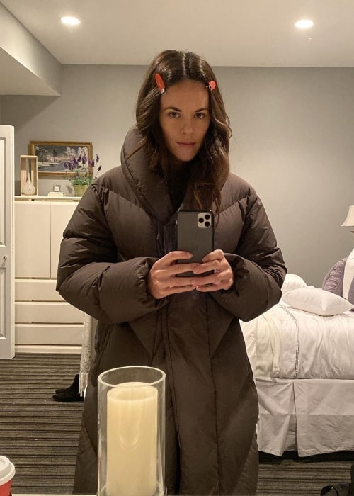 Sarah Butler as seen while taking a mirror selfie in November 2019