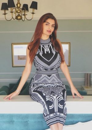 Anveshi Jain Height, Weight, Age, Boyfriend, Family, Facts, Biography