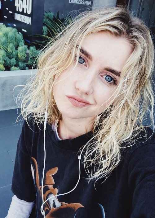 Isabel Durant as seen while clicking a selfie in August 2019