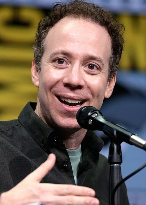 Kevin Sussman speaking at the 2017 San Diego Comic-Con International