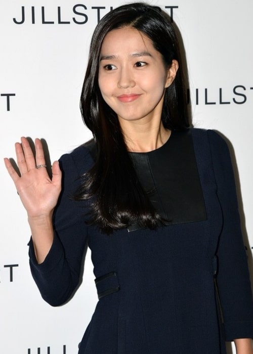 Lee Jin as seen in a picture taken at the Spring _ Summer fashion event of Jill Stuart on September 26, 2012