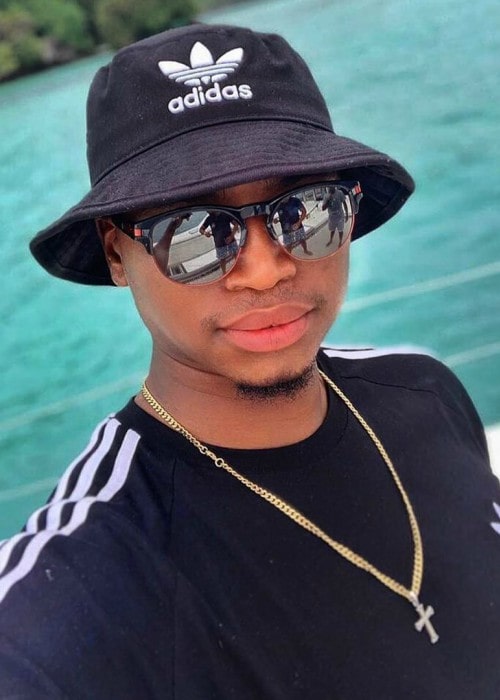 Lungi Ngidi in a selfie in December 2019