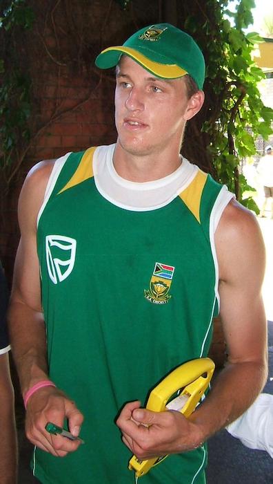 Morne Morkel at a training session at the Adelaide Oval Ground in Australia in 2009