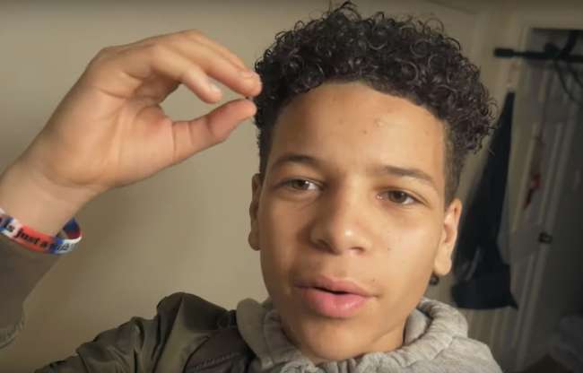 NoahMadeSMK during a vlog in April 2017