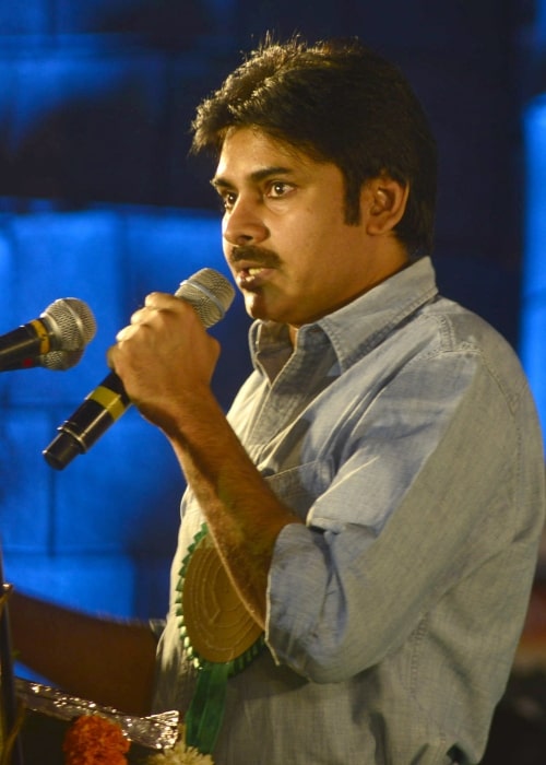Pawan Kalyan addressing at the closing ceremony and award function of the 18th International Children’s Film Festival India, in Hyderabad on November 20, 2013