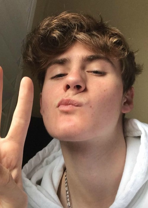 Ryan Esling Height, Weight, Age, Body Statistics - Healthy Celeb