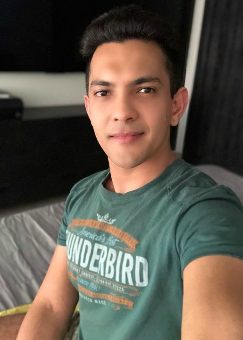 Aditya Narayan in a selfie as seen in January 2019