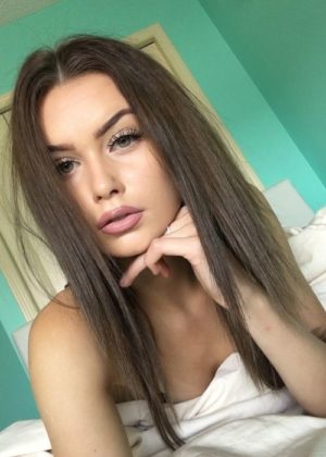 Alyssa Kulani Height, Weight, Age, Boyfriend, Family, Facts, Biography