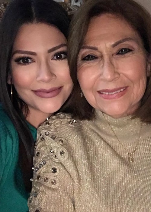 Ana Patricia Gámez with her mother, as seen in January 2020