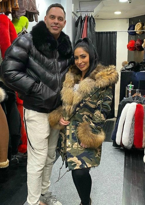 Angelina Pivarnick Shopping with husband Chris Larangeira November 2019