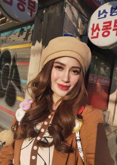 Arci Muñoz taking a selfie in Seoul, South Korea in October 2019