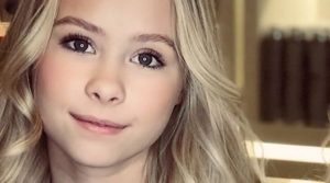 Elle Cryssanthander