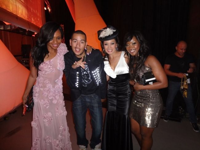 (From left to right) Bonang Matheba, AKA, Jen Su, and Lorna Maseko backstage at the South African Music Awards 2012