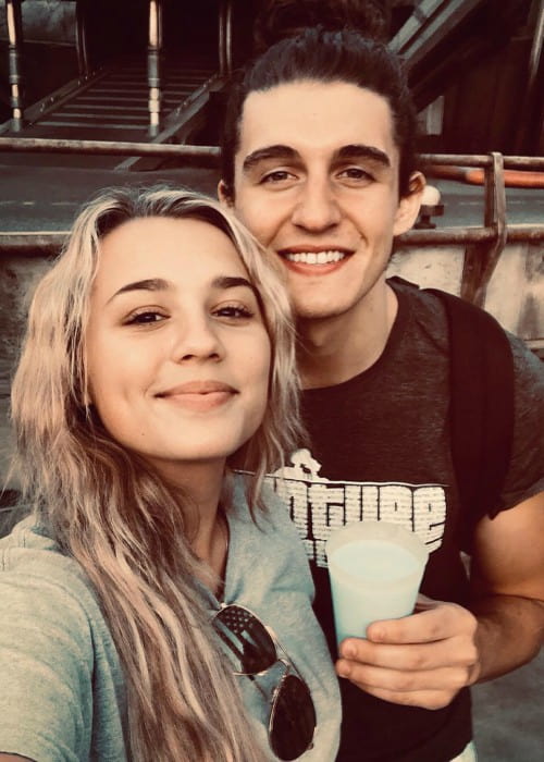 Gabby Barrett and Cade Foehner in a selfie in August 2019